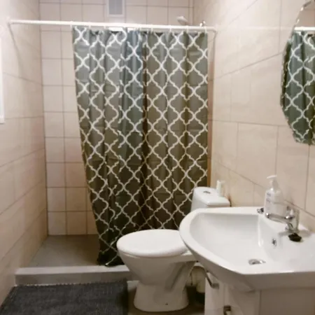 Hostel Pracownicze Przy Dk 51 *